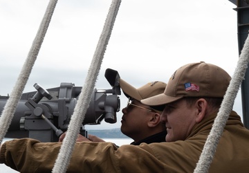 USS Carl Vinson (CVN 70) Performs a Precision Anchorage