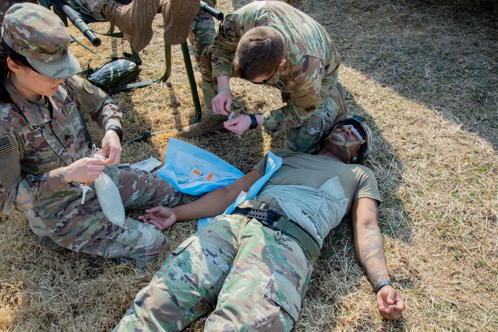 Eighth Army Soldiers train on MEDEVAC procedures for Freedom Shield