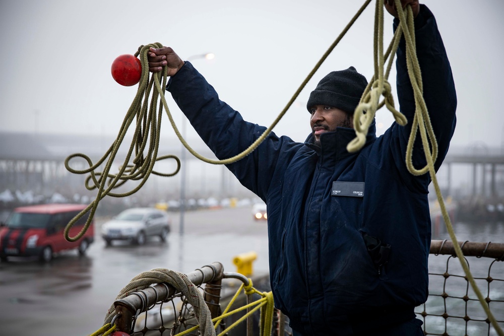 USS Porter Arrives in Tallinn, Estonia