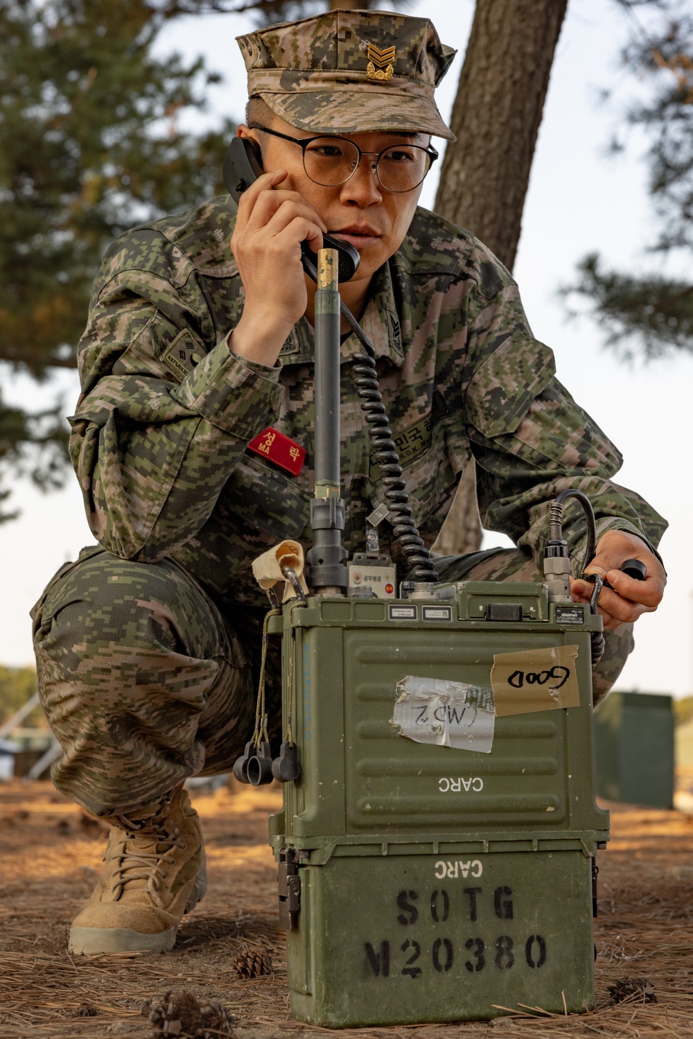 ROK-US Marines bridge communication systems