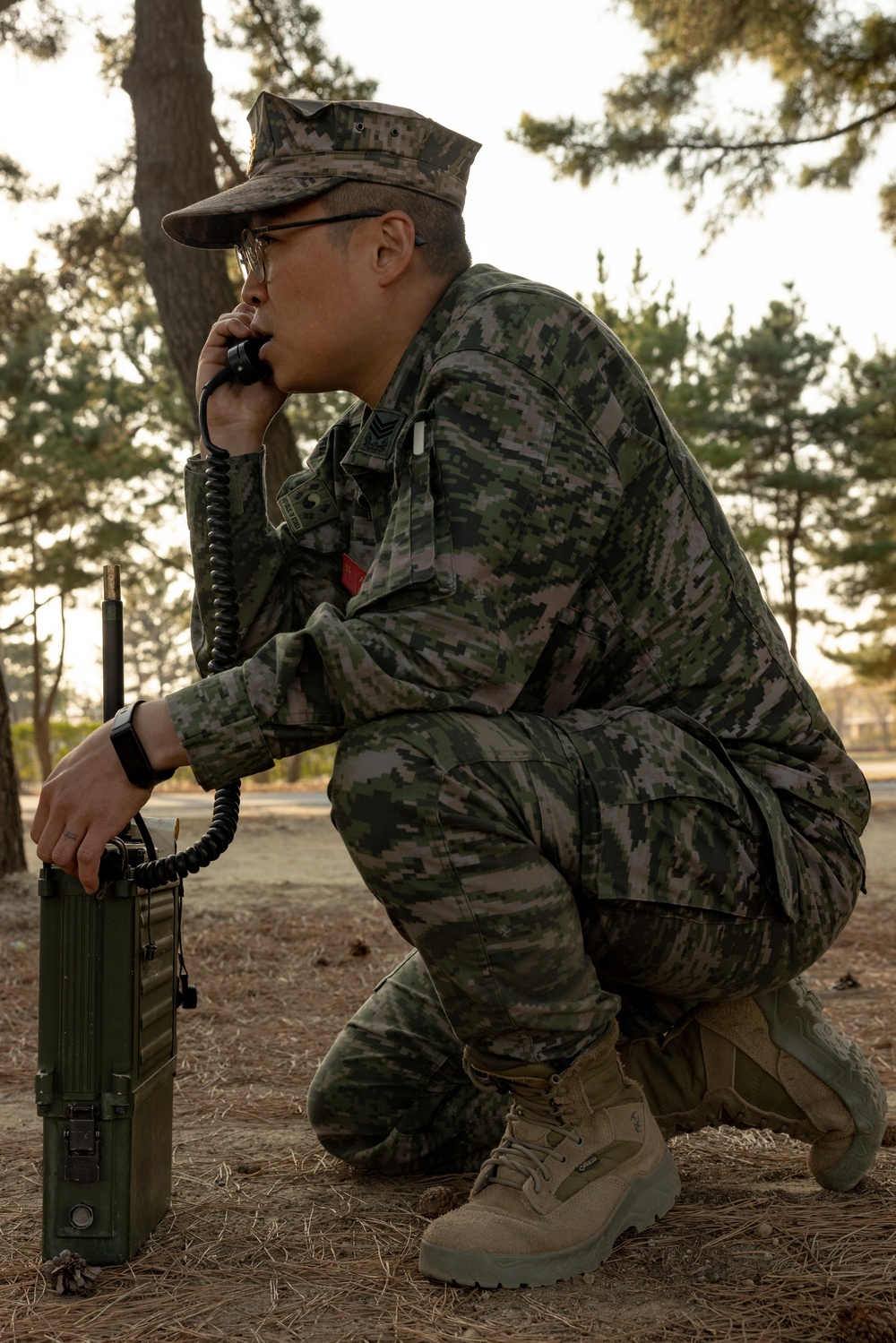 ROK-US Marines bridge communication systems