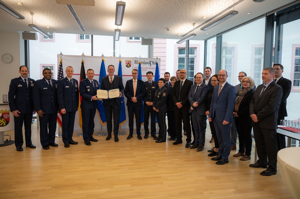 German Ministry recognized by USAFE-AFAFRICA for COVID support, Afghan aid, Ukraine support