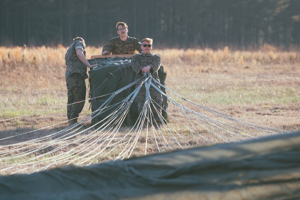 26 MEU Conducts Supply Airdrop Training