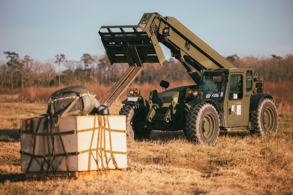 26 MEU Conducts Supply Airdrop Training