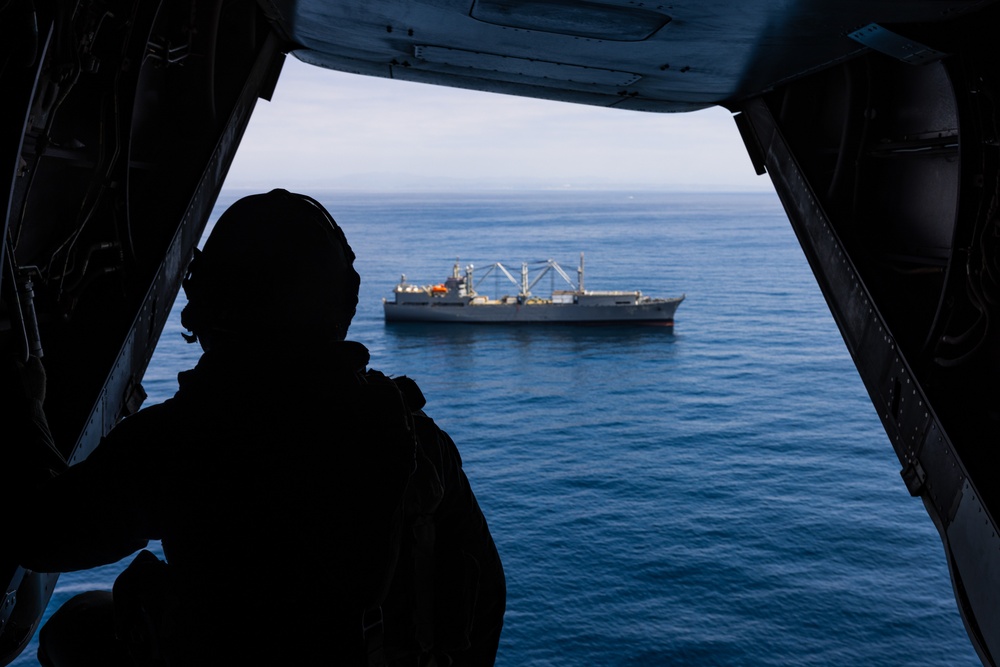 VMM-163 conducts deck landing qualifications aboard the SS Curtiss