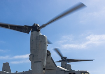 VMM-163 conducts deck landing qualifications aboard the SS Curtiss