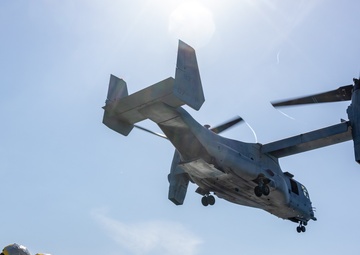 VMM-163 conducts deck landing qualifications aboard the SS Curtiss