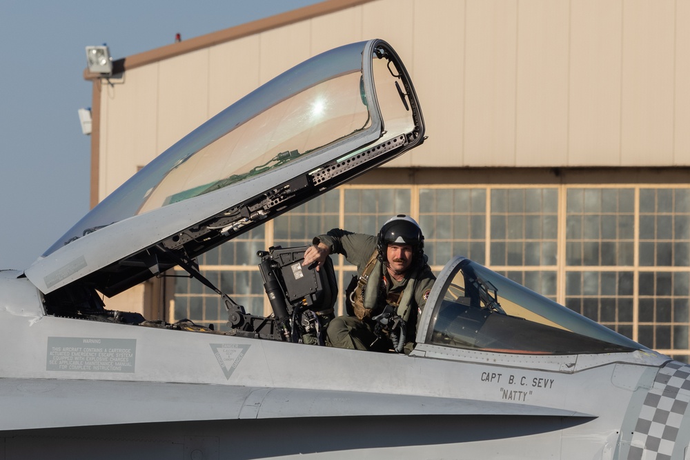 VMFA-312 returns from UDP