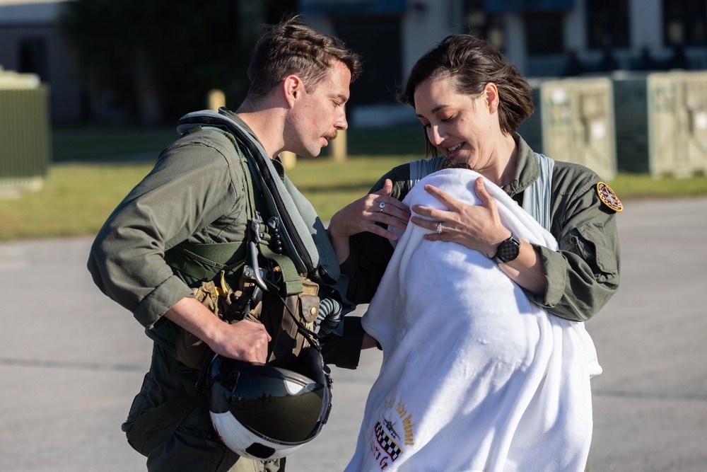 VMFA-312 returns from UDP