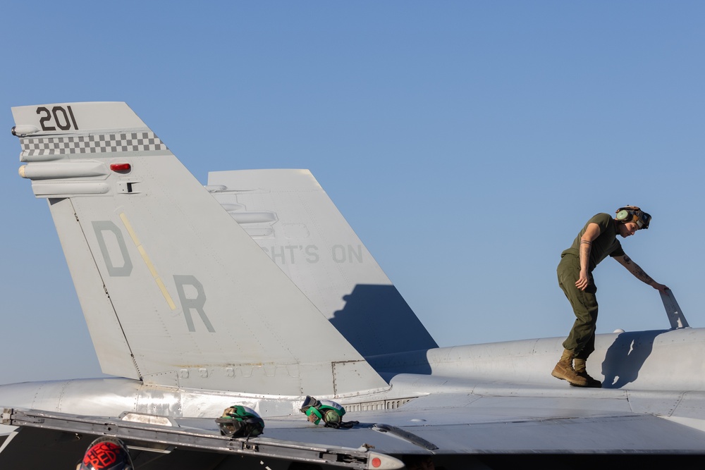 VMFA-312 returns from UDP