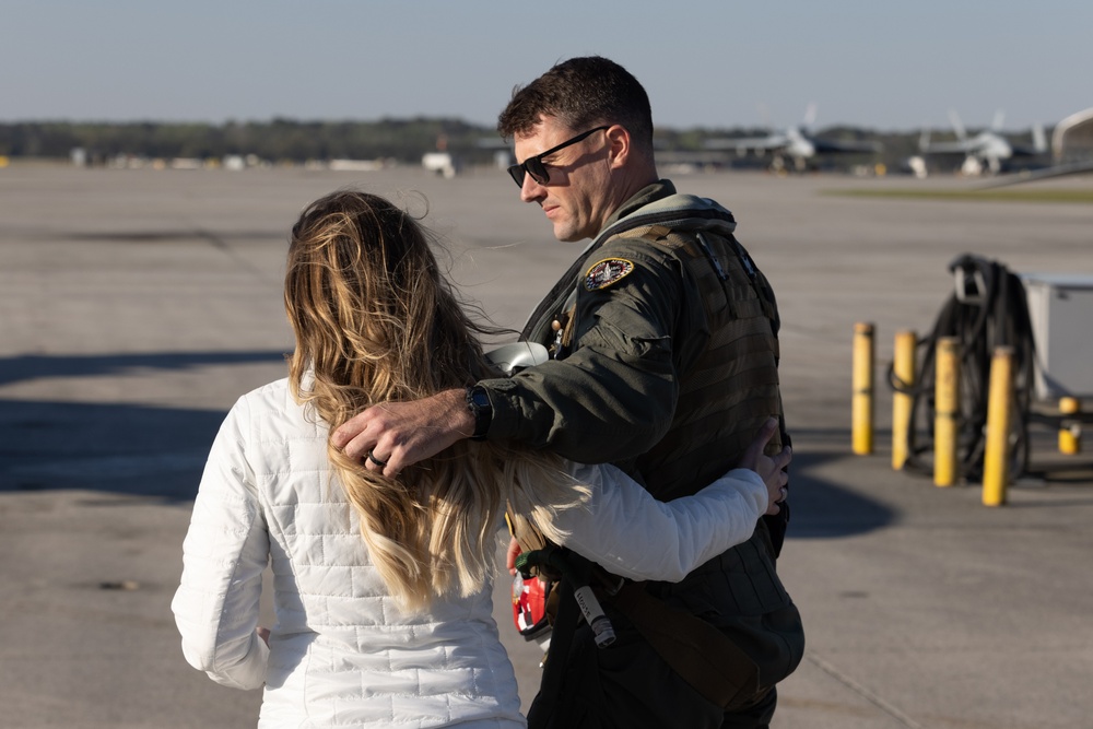 VMFA-312 returns from UDP