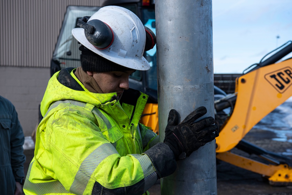 Repairing pipes, maintaining water flow