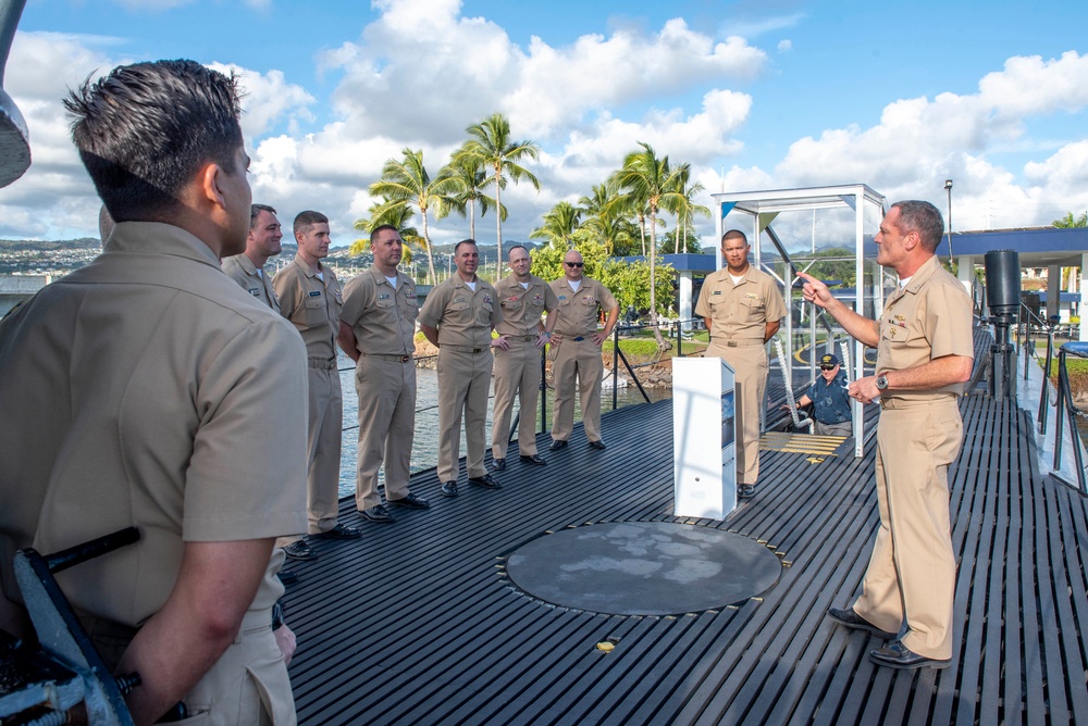 Submarine Command Course 75
