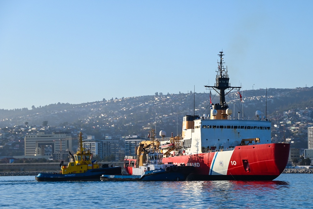 U.S. Coast Guard Cutter Polar Star arrives in Chile