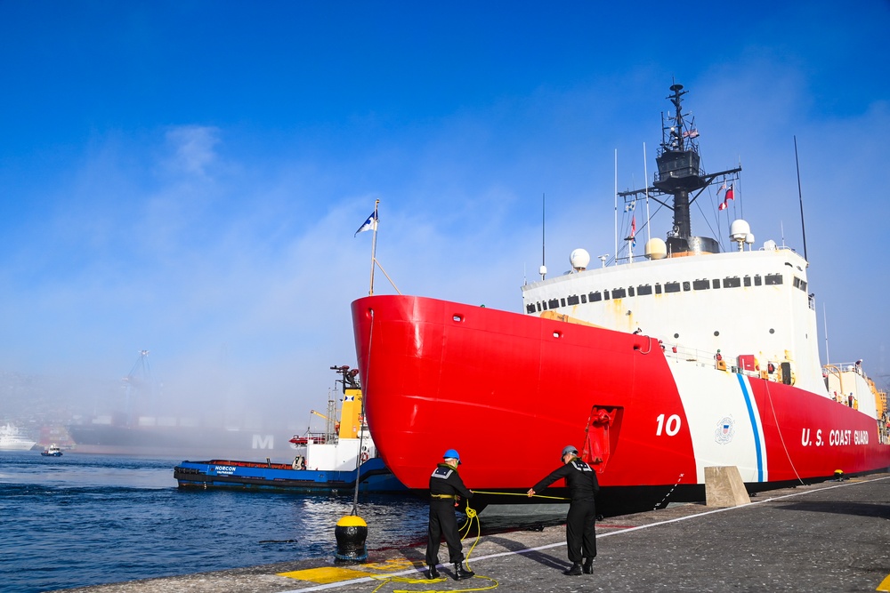 U.S. Coast Guard Cutter Polar Star arrives in Chile