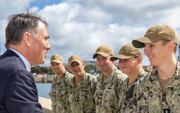 Visit by Deputy Prime Minister Caps Busy Port Visit for USS Asheville in Australia