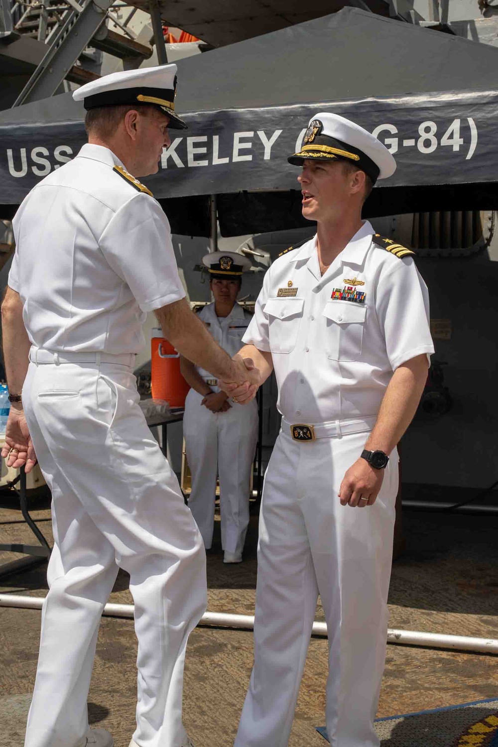 Adm. Munsch tours USS Bulkeley During AMFS