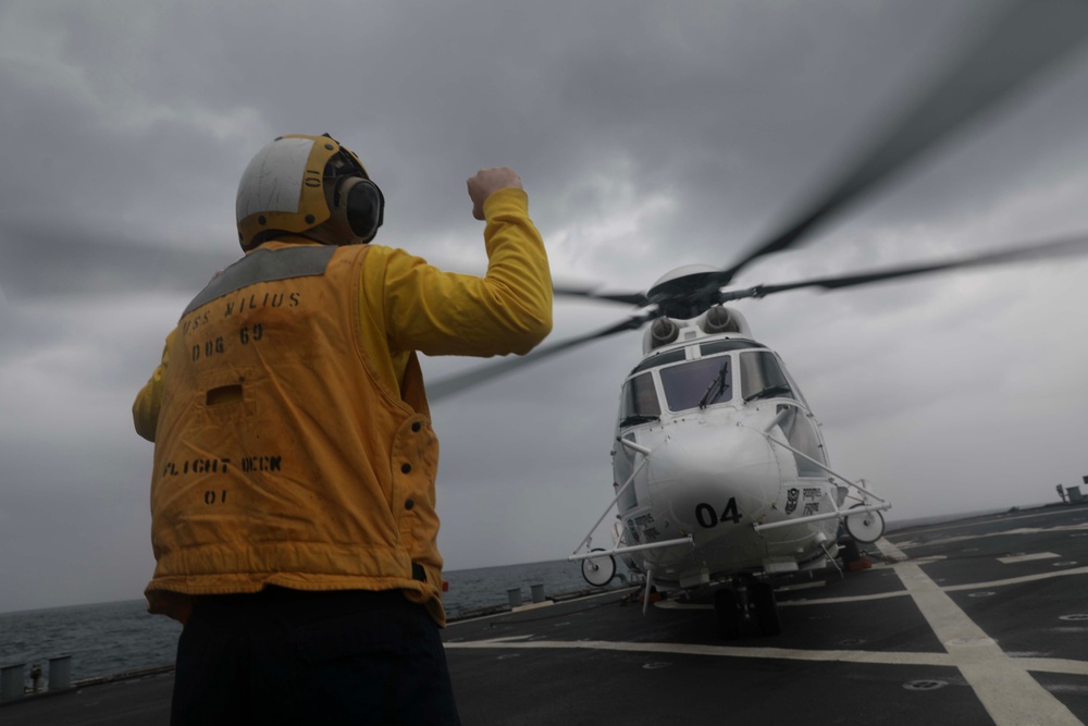 USS Milius (DDG 69) Conducts Flight Operations While Operating in the East China Sea