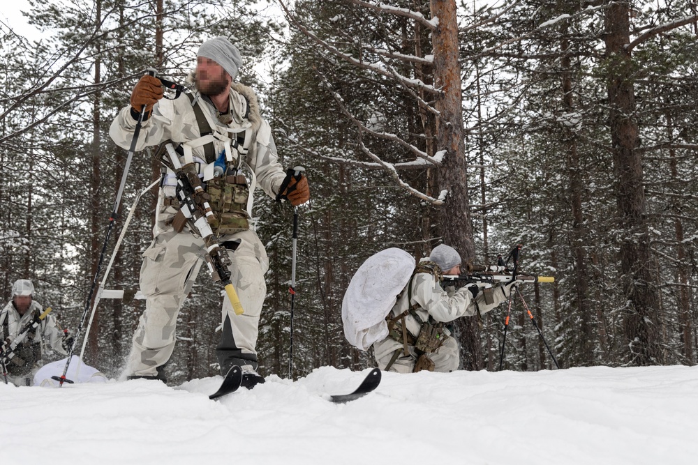 U.S. Army Special Forces Soldiers unify Arctic warfare tactics with Finnish SOF