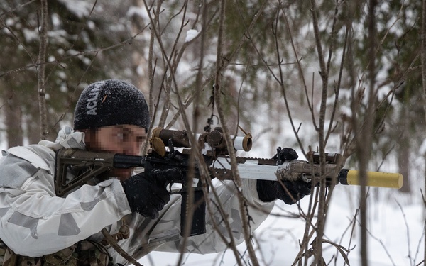 U.S. Army Special Forces Soldiers unify Arctic warfare tactics with Finnish SOF