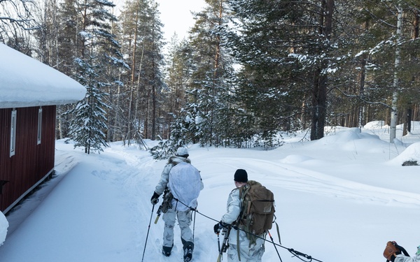 U.S. Army Special Forces Soldiers unify Arctic warfare tactics with Finnish SOF