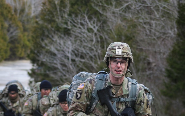 4th Cav Soldiers Be All They Can Be By Earning Their Spurs