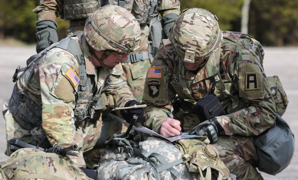 4th Cav Soldiers Be All They Can Be By Earning Their Spurs