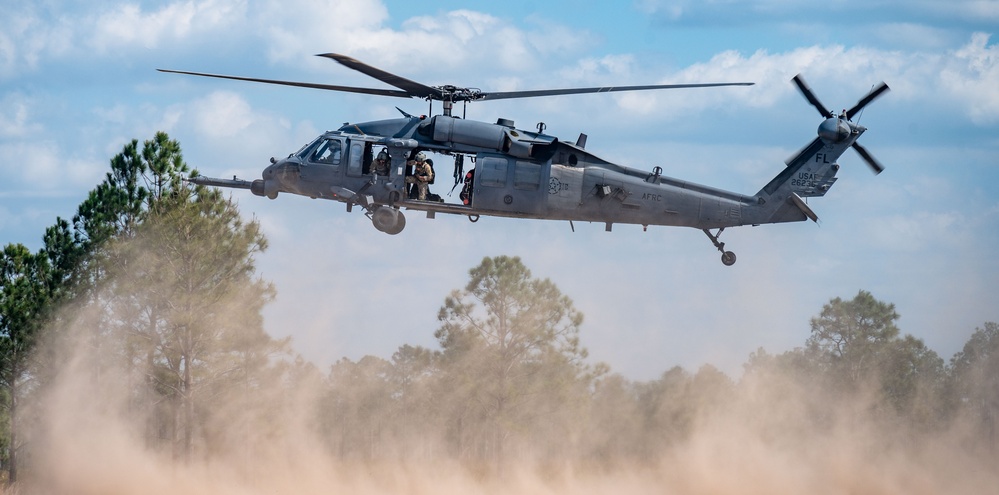 301st RQS conducts alternate insertion, extraction training