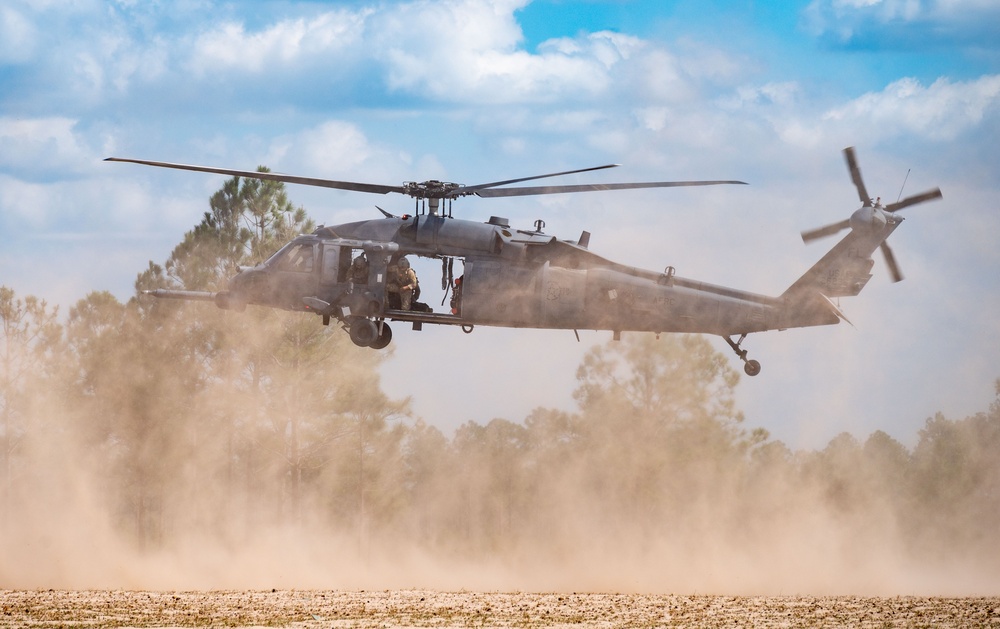 301st RQS conducts alternate insertion, extraction training