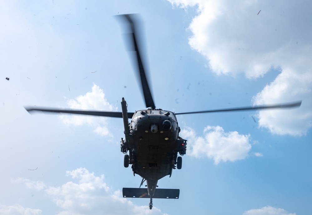 301st RQS conducts alternate insertion, extraction training