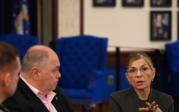 Watern meets with AFLCMC-Hanscom senior leaders