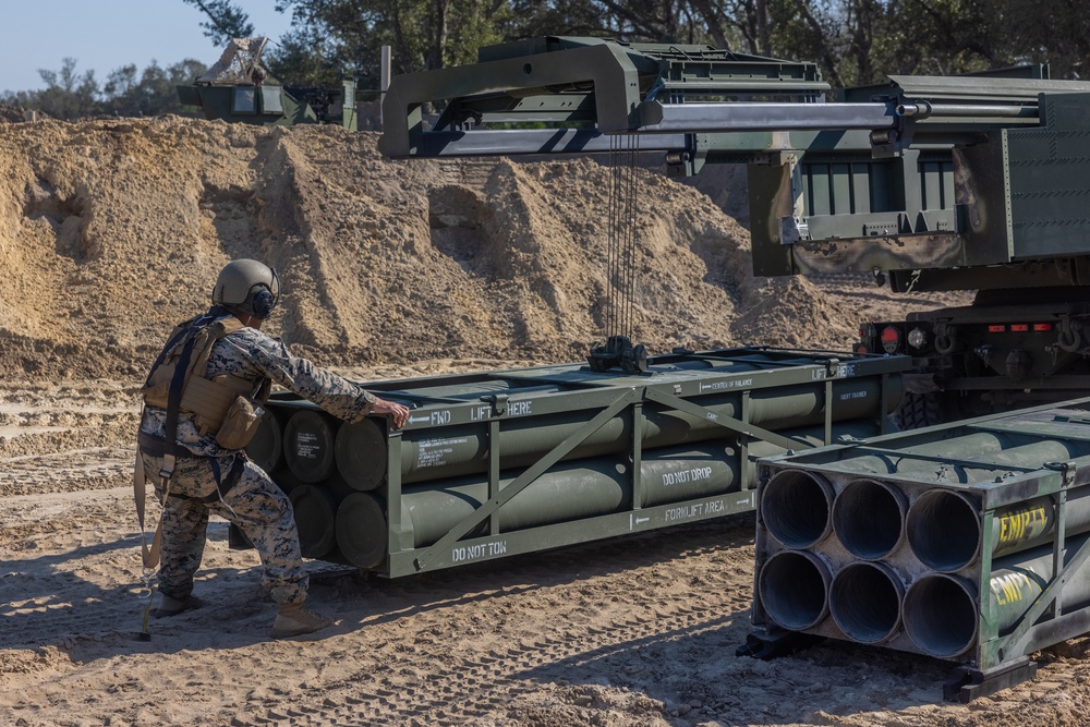 26th MEU Marines Establish A Firebase on MCALF Bogue