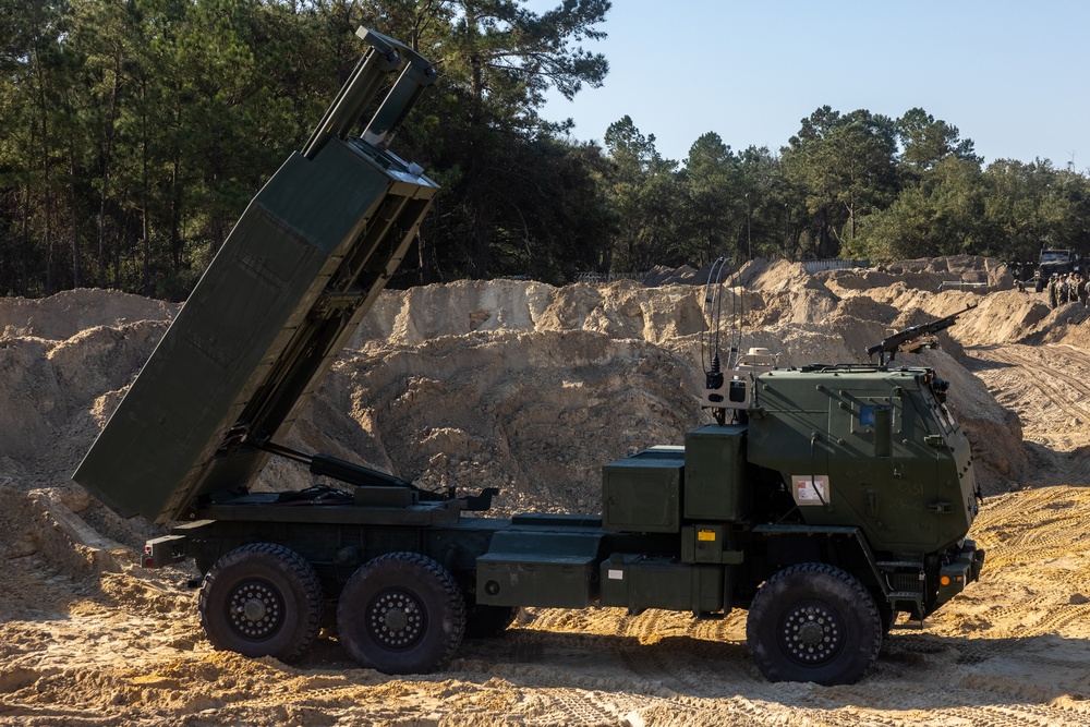 26th MEU Marines Establish A Firebase on MCALF Bogue