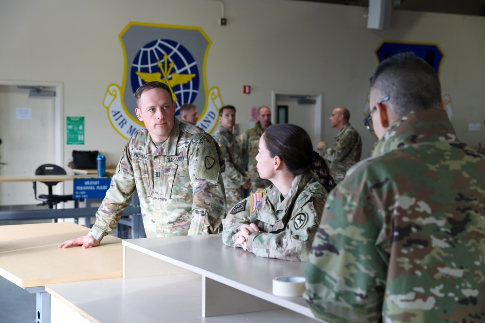 Alaska Army Guardsmen, Reservists support incoming troops for exercise