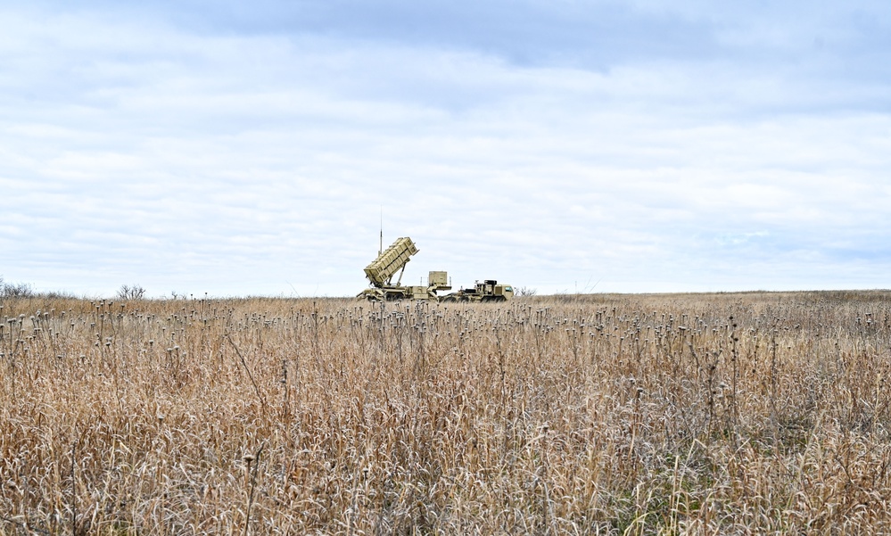 Soldiers Train on Patriot Launcher