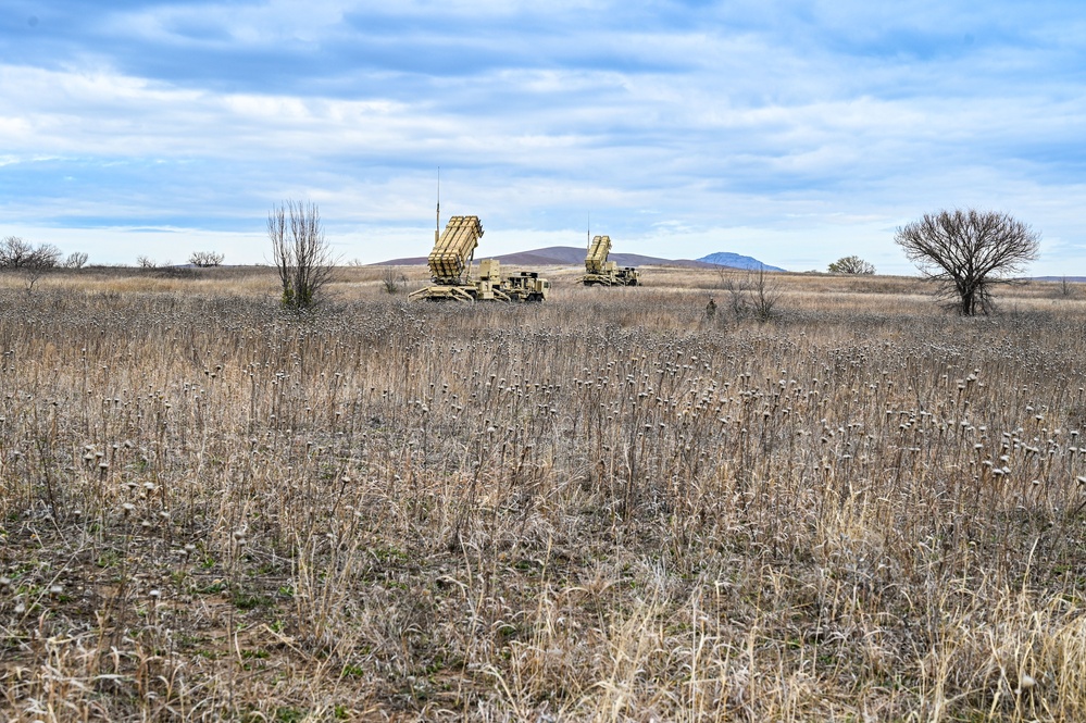 Soldiers Train on Patriot Launcher