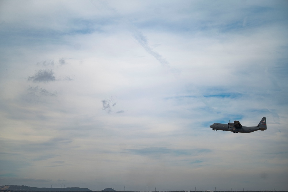 Portions of Dyess B-1, C-130 fleets relocate in advance of potential storm