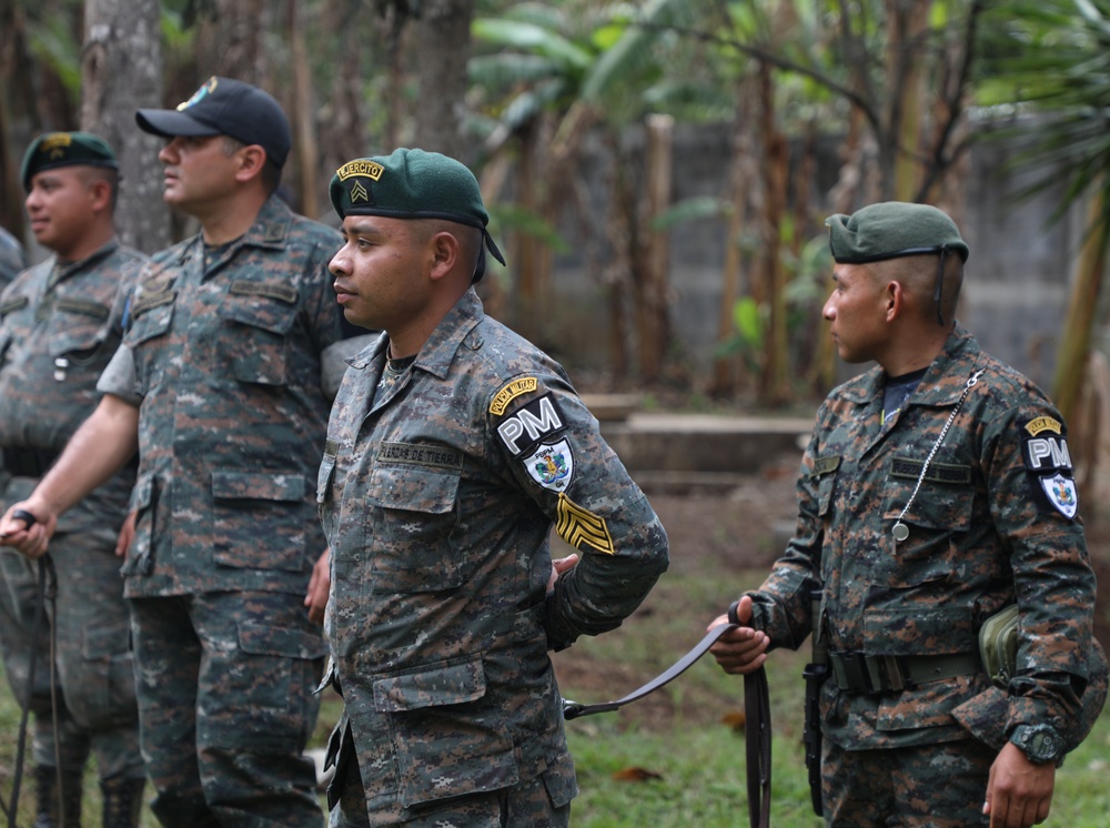 Green Berets teach Guatemalan partners K-9 Handling skills