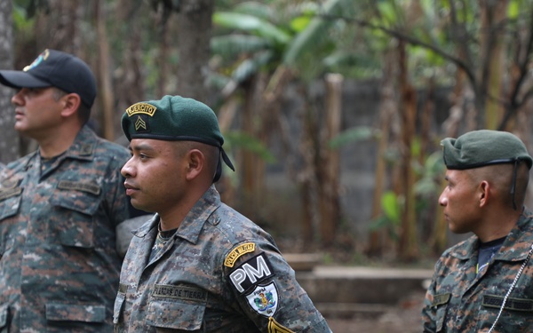 Green Berets teach Guatemalan partners K-9 Handling skills