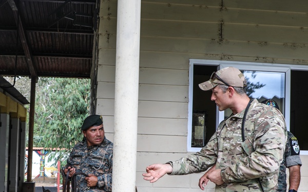 Green Berets teach Guatemalan partners K-9 Handling skills