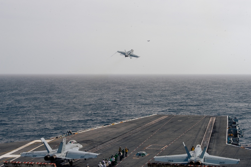 USS Carl Vinson (CVN70) Conducts Flight Operations