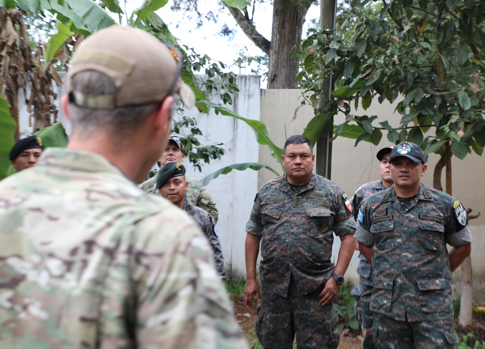 DVIDS - Images - Green Berets teach Guatemalan partners K-9 Handling ...