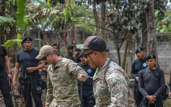 Green Berets teach Guatemalan partners K-9 Handling skills
