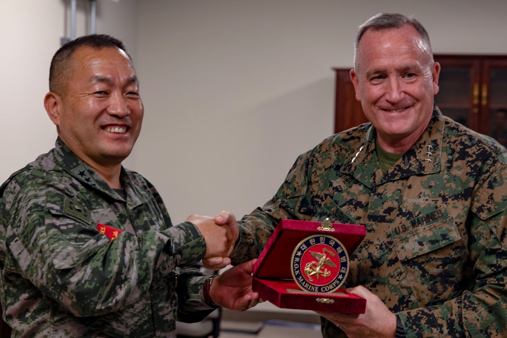 Lt. Gen. Jurney visits the Republic of Korea