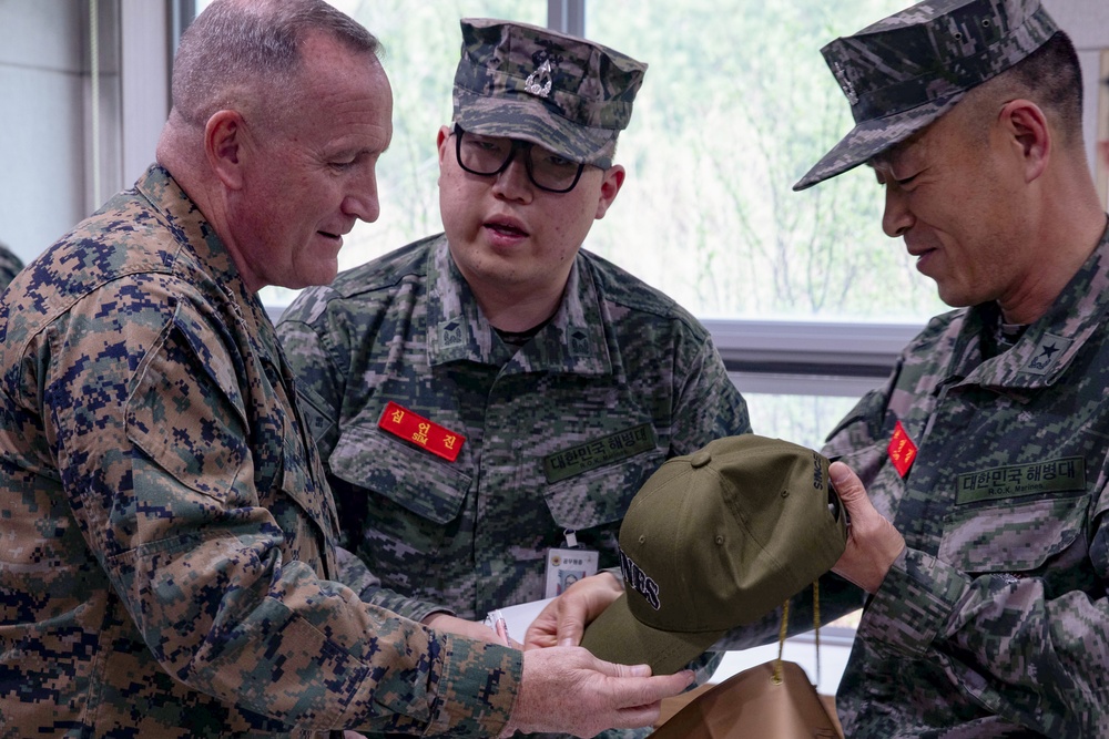 Lt. Gen. Jurney visits the Republic of Korea