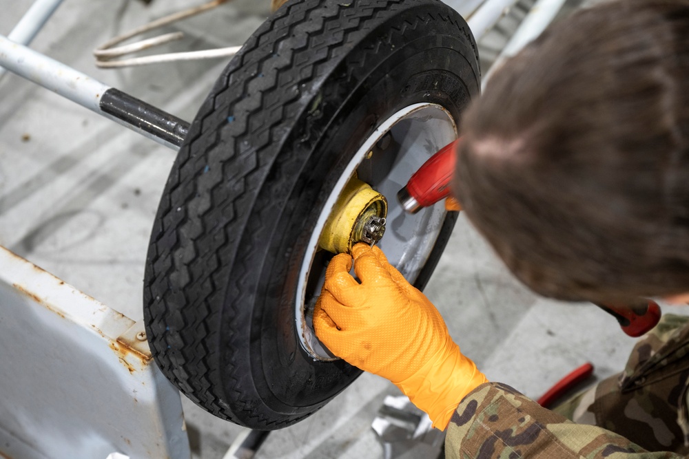 1 SOMXS Airmen perform their assigned duties