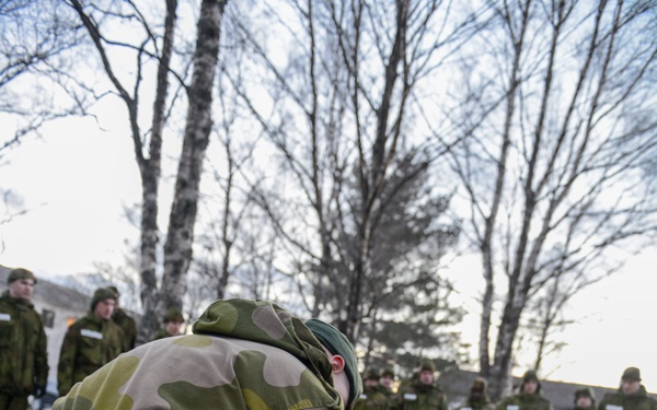 Warmly welcomed, the U.S. contingent arrives