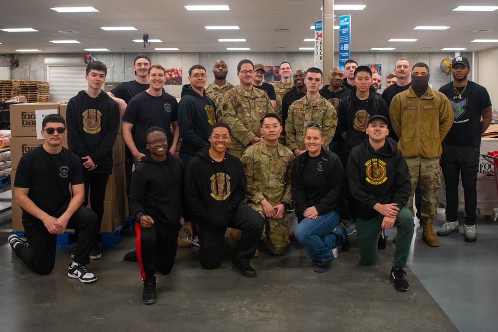 The 22nd Communication Squadron Volunteer at the Kansas Food Bank