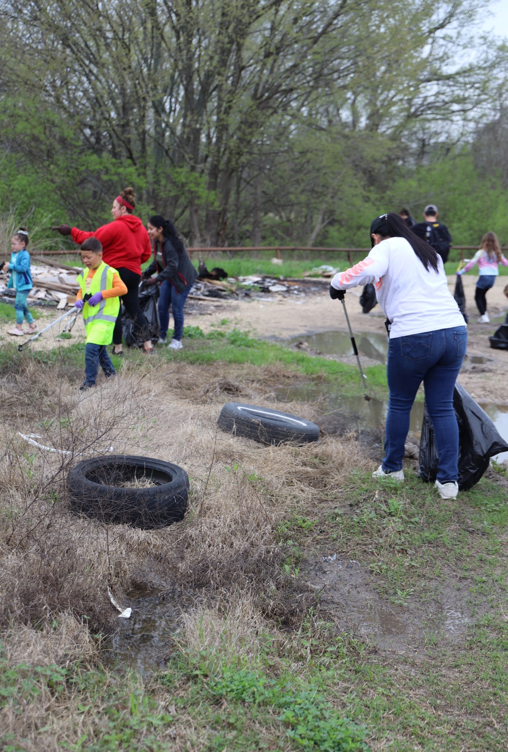 Corps hosts Buffalo Creek Wetland Nature Preserve Trash/Debris Cleanup Day