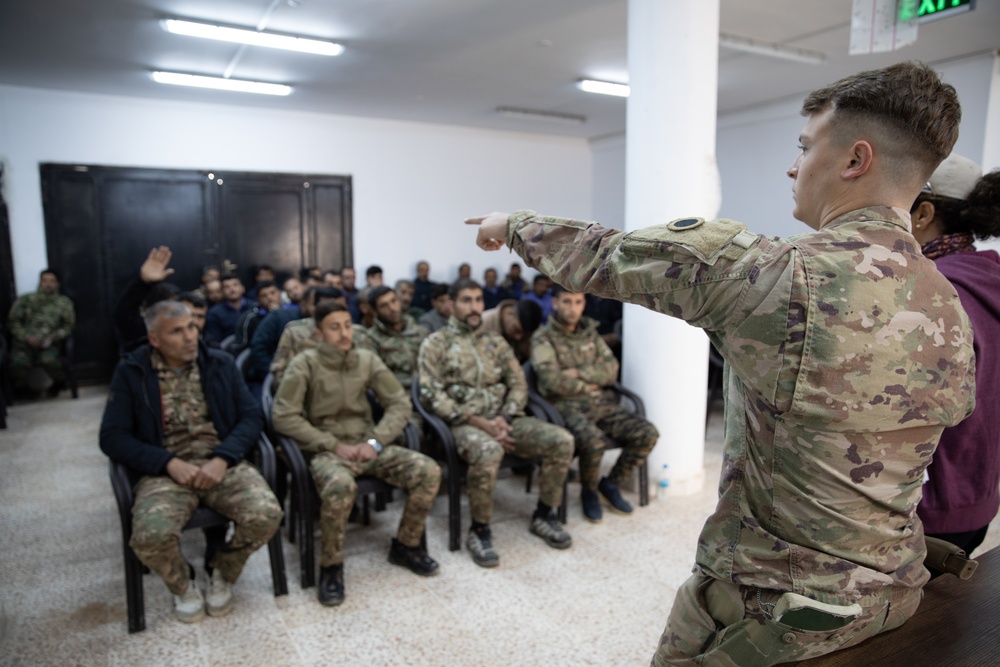 Syrian Internal Security Forces conduct medical training